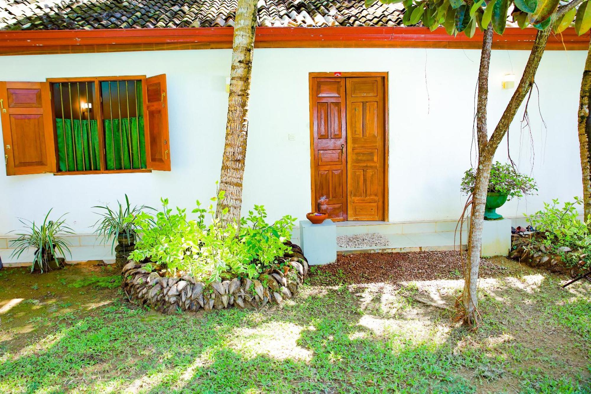 Rockery Villa Ayurveda Bentota Buitenkant foto
