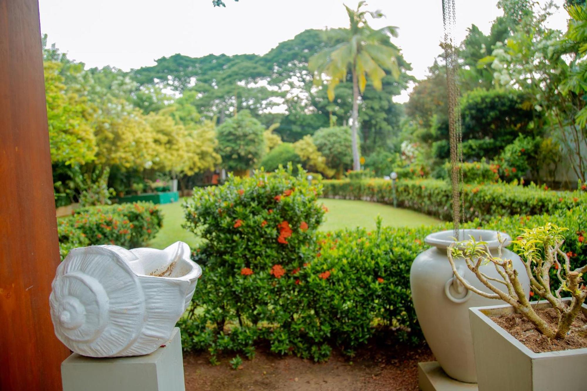 Rockery Villa Ayurveda Bentota Buitenkant foto