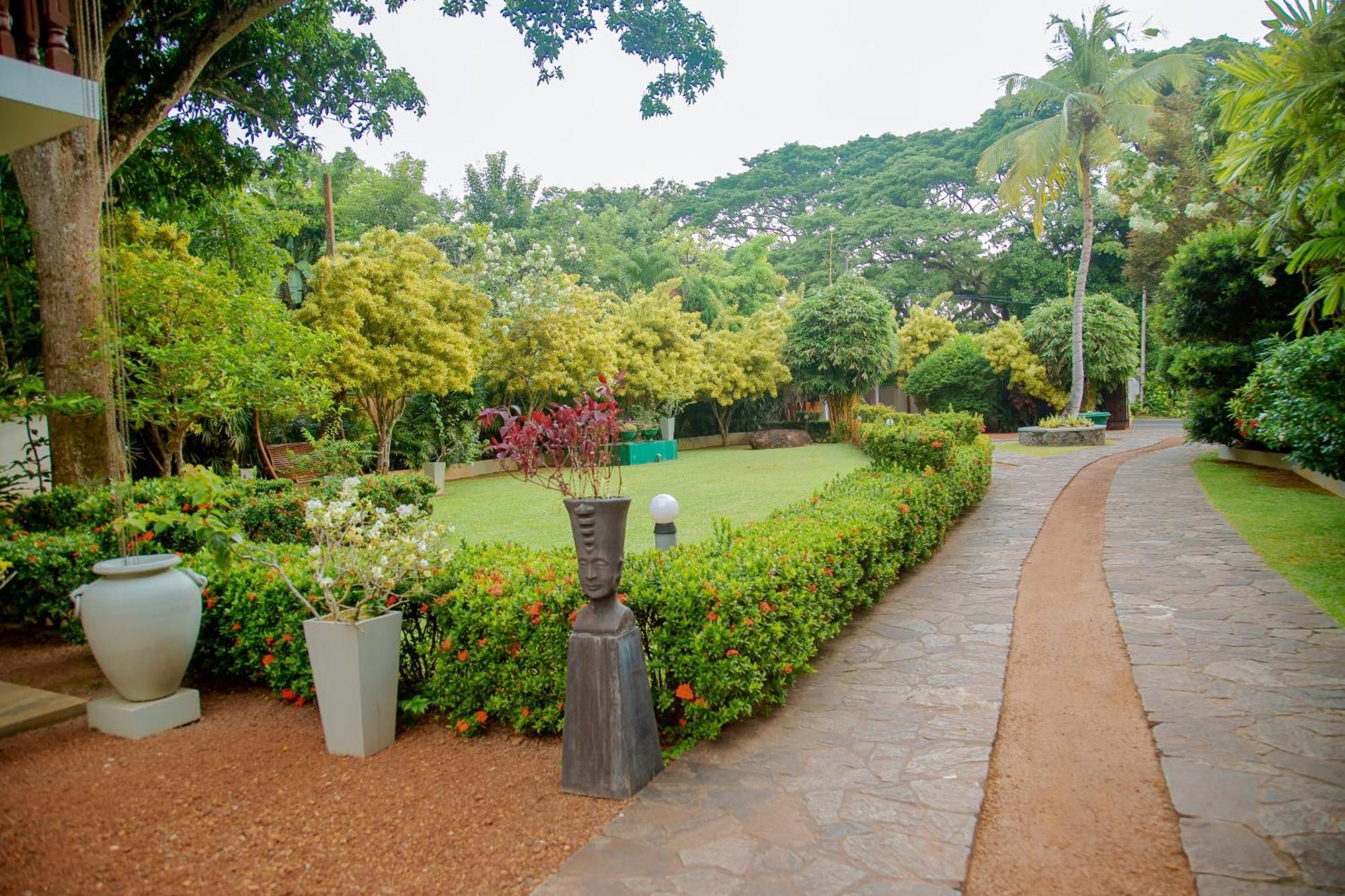 Rockery Villa Ayurveda Bentota Buitenkant foto